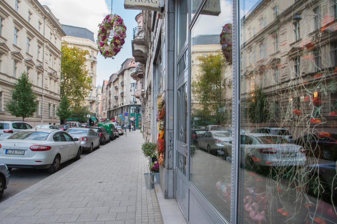 Anastasia 2 bedrooms apartment on Váci utca Budapeste Exterior foto