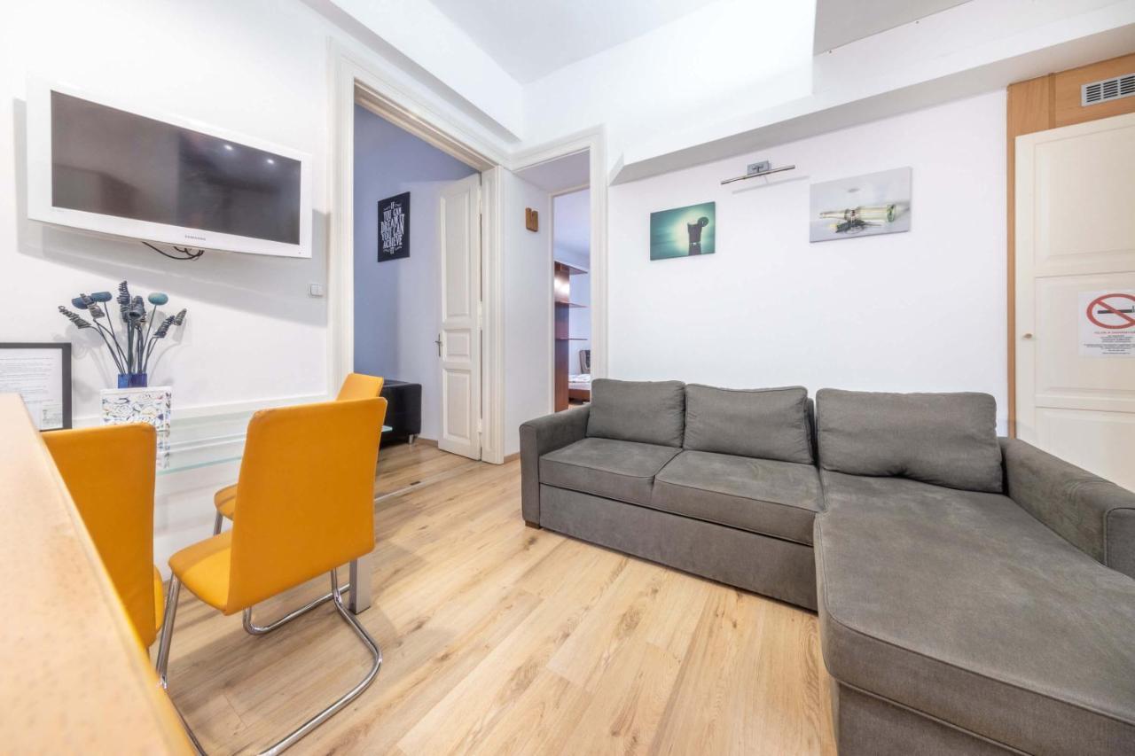 Anastasia 2 bedrooms apartment on Váci utca Budapeste Exterior foto